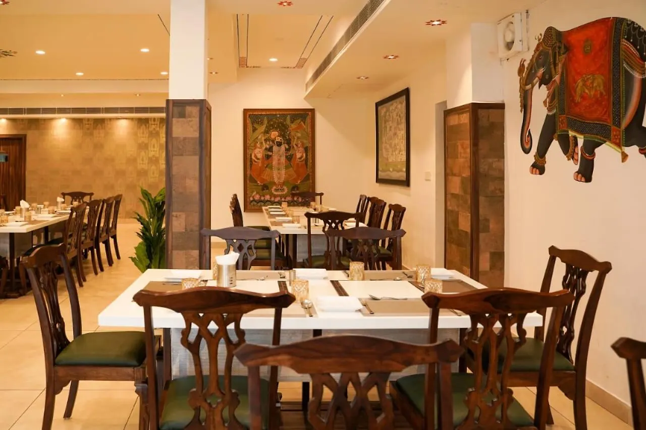 Hotel The Royal Courtyard Udaipur 3*,
